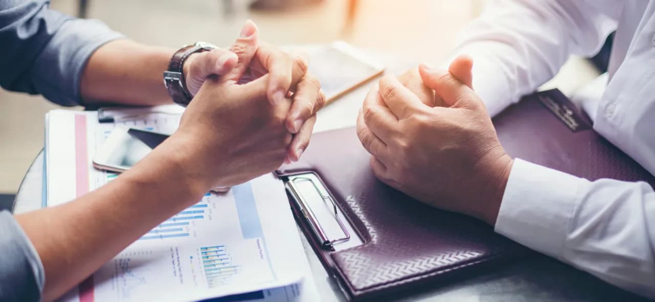 Czy okres wypowiedzenia wlicza się do okresu zatrudnienia? Sprawdź to!