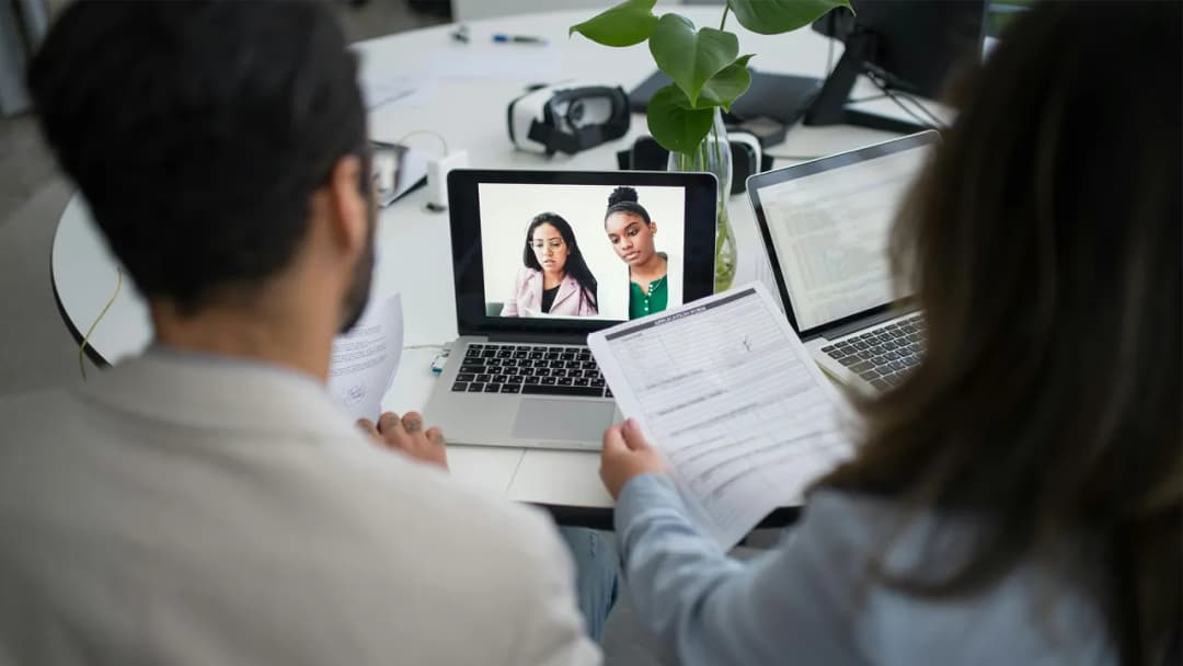 Jak zatrudnić cudzoziemca krok po kroku - uniknij błędów w procesie