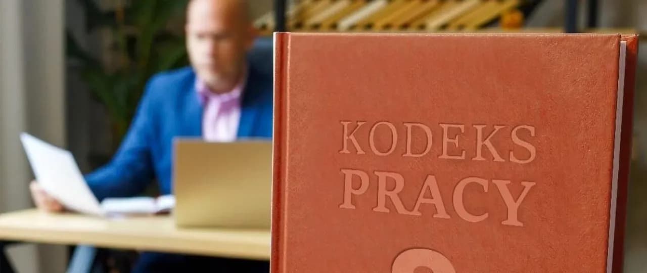 Kiedy został uchwalony kodeks pracy? Odkryj jego znaczenie i wpływ